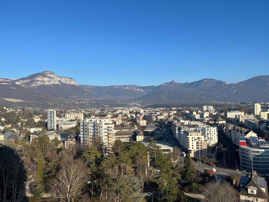 T2 Centre Ville Avec Vue Imprenable Chambery Bagian luar foto